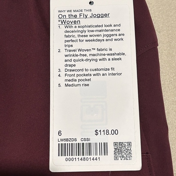 Lululemon on the fly 7/8 pant - Picture 2 of 4